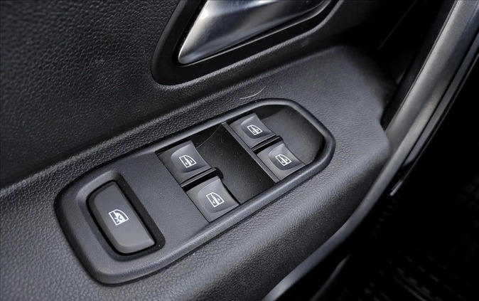 Dacia Duster cena 49900 przebieg: 94584, rok produkcji 2018 z Krzanowice małe 137